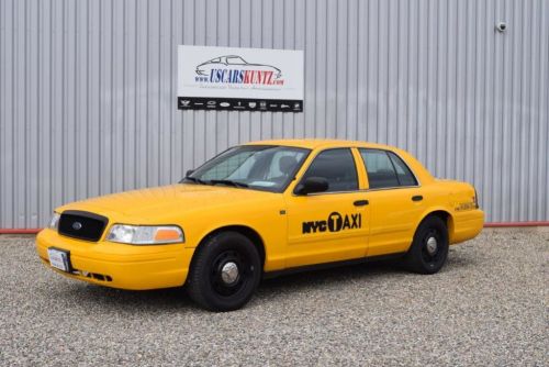 Ford Crown Victoria 2010 Used
